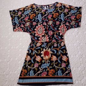 SOLD BCBG Maxazria Large Floral Knit Dress Black Kimono